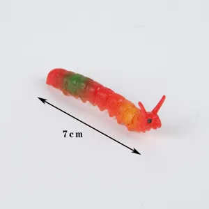 Juguete de oruga de plástico realista de 7 cm, modelo de insecto de broma divertido.