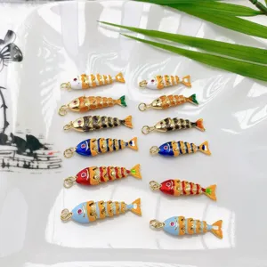 Kleurrijke geëmailleerde beweegbare vis koperen hanger DIY sieraden accessoire voor ketting.