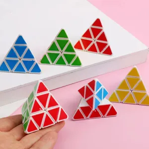 Pyraminx Zauberwürfel Dreieck Puzzle Spielzeug, bunte Fidget Stressabbau Spielwaren.