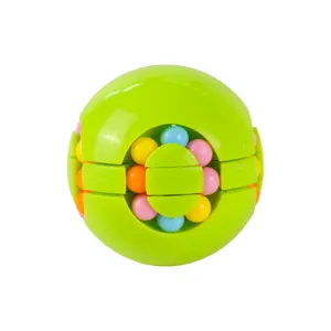 Groen plastic magische boon puzzel speelgoed detail, vingertop roterende kralen.