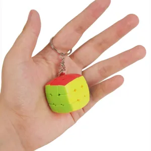 Mini 3.5cm Zauberwürfel Schlüsselanhänger Spielzeug, tragbarer Stressabbau Anhänger für Taschen.