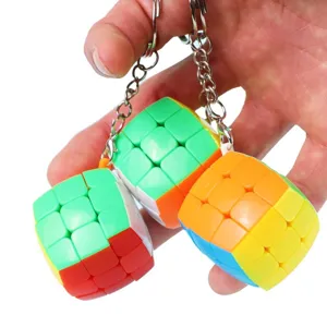 Mini 3,5cm 3x3 Zauberwürfel Schlüsselanhänger Brot Form Puzzle Dekompression Spielzeug