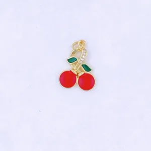 Simpatico ciondolo ciliegia 3d in rame diy collana accessori fatti a mano con smalto rosso verde.