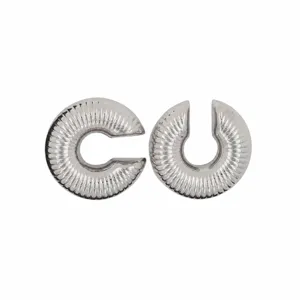Chic geometric C-shaped ribbed ear cuffs for women, trendy vintage clip-on earrings.