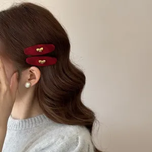Rode fluwelen strik haarspeld voor dames, schattige zijhaarclip voor dagelijkse styling.