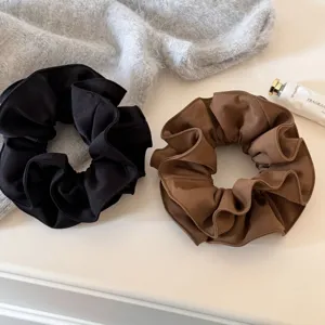 Elegant groot haarscrunchie set, zachte paardenstaart houder, stijlvolle haaraccessoire voor vrouwen.