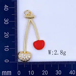 Simpatico ciondolo ciliegia 3D in rame per collana fai da te accessorio, placcato oro smalto rosso.