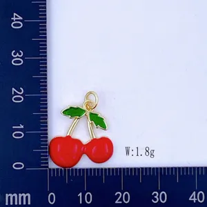 Simpatico ciondolo ciliegia 3D in rame per creazione di gioielli collana fai da te.