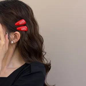 Rode letter haarspeld schattige druppelvorm haar clip stijlvolle pony accessoire mode