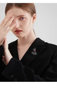 Elegant black cat enamel brooch pin fashion clothing accessory for women and girls style