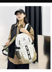 Detailansicht des neutralen taktischen Outdoor-Rucksacks mit vielen Fächern und stabilen Gurten.