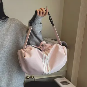 Pink casual sports travel duffel bag large capacity fitness gym bag for women lifestyle detail