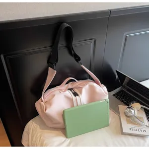 Pink casual travel duffel bag with large capacity for women sports fitness yoga daily use.