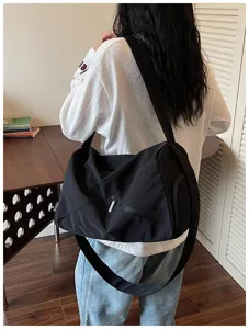 Sac de voyage noir sac de sport femme etanche grand sac entrainement fitness bandouliere epaule