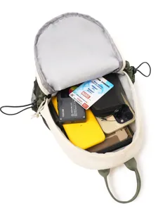 Leichter Outdoor Freizeitrucksack mit grossem Fassungsvermoegen fuer Wandern und Alltag.