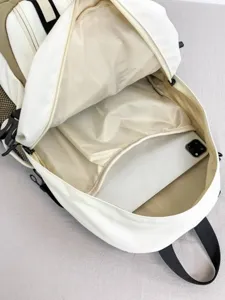 Stilvoller Utility Canvas Rucksack für Outdoor Wandern und Reisen für Studenten ideal.