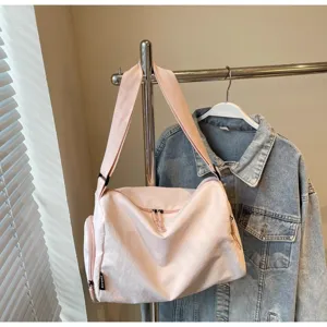 Pink casual large capacity travel shoulder bag lightweight sports duffel bag for women