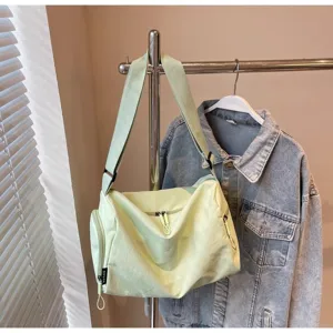 Lightweight casual large capacity travel duffel bag sports fitness yoga crossbody shoulder bag.