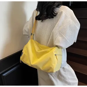 Lightweight casual travel duffel bag, large capacity sports fitness yoga shoulder crossbody bag.