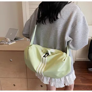 Lightweight casual duffel bag, large capacity travel fitness gym bag for women daily use.
