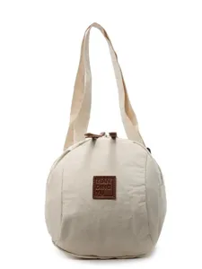 Sac bandoulière léger en nylon pour femme, sac à épaule coquillage minimaliste casual.