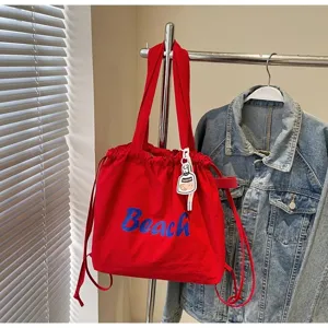 Sac bandoulière cordon nylon rouge avec imprimé Beach, grand cabas fourre-tout décontracté.