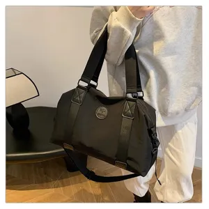 Black large capacity travel duffel bag waterproof gym shoulder bag for men and women