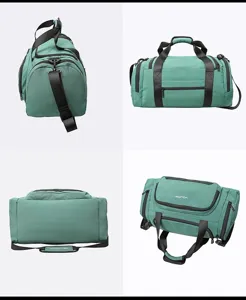 Vue détaillée du grand sac de voyage vert, bagage de sport étanche à multi-compartiments.