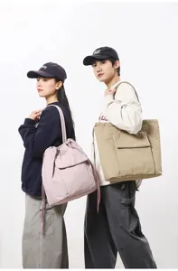 Minimalistische effen totebag met trekkoord, casual schoudertas voor werk en sport.