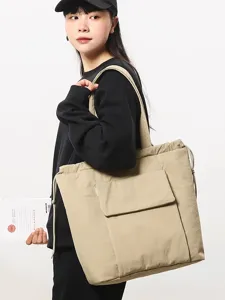Minimalistische effen tas met trekkoord voor dames, casual schoudertas voor dagelijks gebruik.