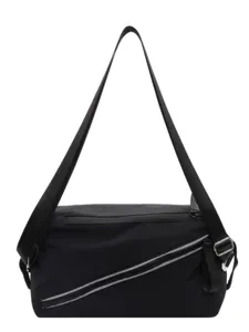 Borsa a tracolla nera minimalista in nylon con zip diagonale e cinghia regolabile.