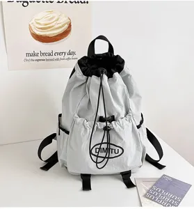 Sac a dos leger a cordon de serrage voyage decontractee pour femmes et hommes.