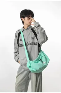 Mint green casual crossbody bag detail, large capacity outdoor travel shoulder bag design