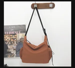 Large capacity canvas crossbody bag casual versatile single shoulder messenger bag for daily use