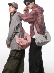 Casual outdoor travel messenger bag large capacity shoulder bag for men and women daily use