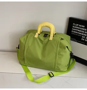 Sac de voyage extensible a grande capacite, sac de bagage vert pour courts sejours.