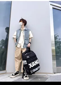 Grand sac a dos tactique pour hommes et femmes, cartable de style streetwear urbain voyage.