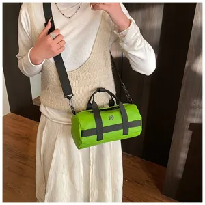 Kleine waterdichte sport yoga fitness tas, casual cilinder crossbody reistas voor dames.