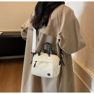 Borsa a tracolla chic da donna con scomparti multipli, perfetta per il lavoro e il tempo libero.
