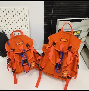 Sac à dos de camping orange grande capacité sac de sport en plein air avec plusieurs sangles
