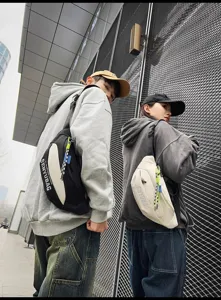 Stylish casual crossbody chest bag for men and women street fashion trend streetwear