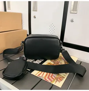 Zwarte schoudertas crossbody tas camera model met kleine tas, modieuze trendydamestas voor damen.