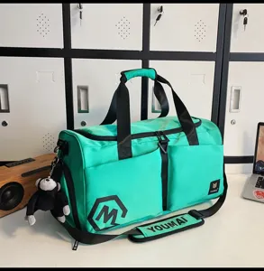 Mintgroene sporttas met grote capaciteit en droge natte scheiding fitness reistas