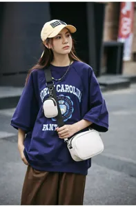 Stijlvolle dames crossbody telefoontas met brede riem en portemonnee, casual streetwear stijlen.