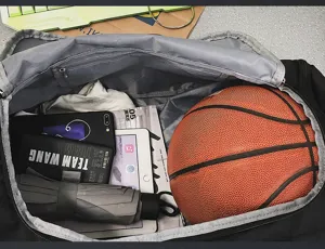 Large capacity travel duffel bag for men and women, perfect for sports and short trips.