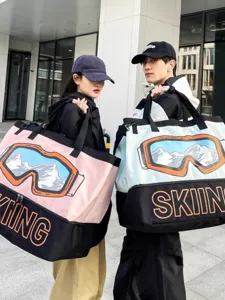 Grosse Kapazitaet Skireise-Tasche mit Skibrillen-Grafik und Trennung fuer nass und trocken.