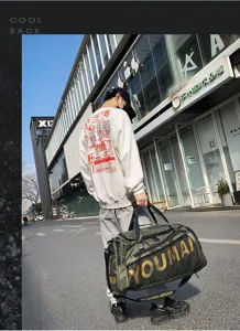 Große Herren Reisetasche, wasserdichte Sporttasche und Fitnesstasche mit starkem Griff.