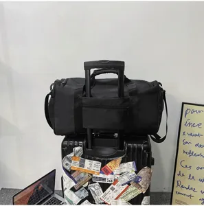 Grand sac de voyage imperméable sac de sport avec sangle de valise pour hommes et femmes
