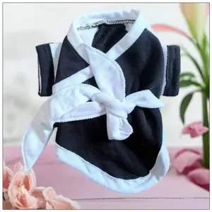Vetement pour chien style samurai costume croise noir et blanc vue de detail pour animaux