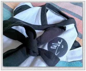 Costume de samurai chaud pour chien et chat automne hiver avec ruban noir et logo patch